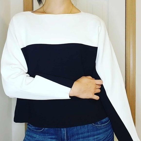 Kendall & Kylie Tops - Kendall & Kylie black white color block sweater
